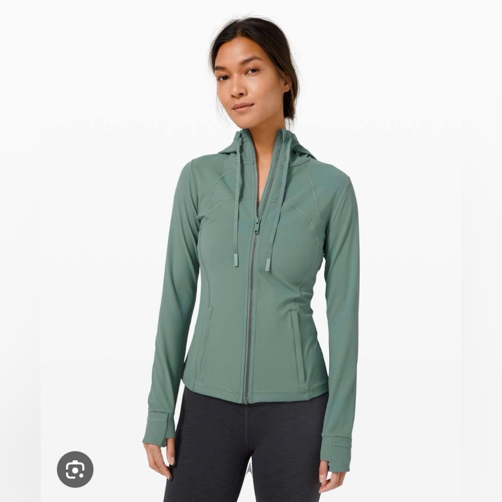 Lululemon define hooded jacket. Size 4. Tidewater teal.